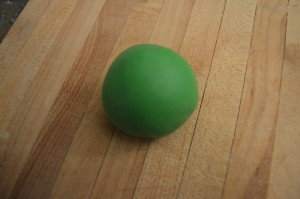 Smooth firm fondant ball for head
